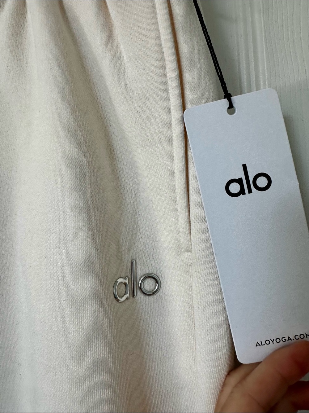 NWT! ALO Yoga Accolade Sweatpant in Ivory - Picture 6 of 9
